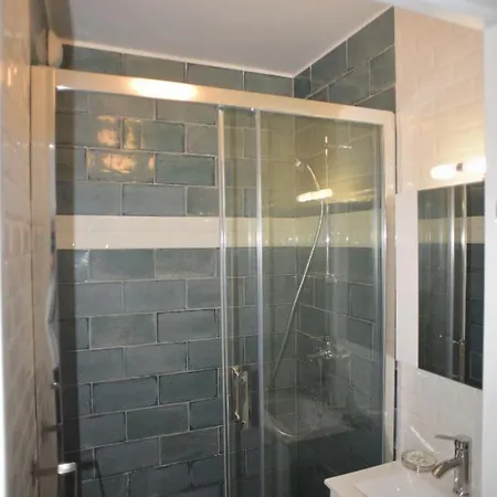 Pop En Roussillon Apartment