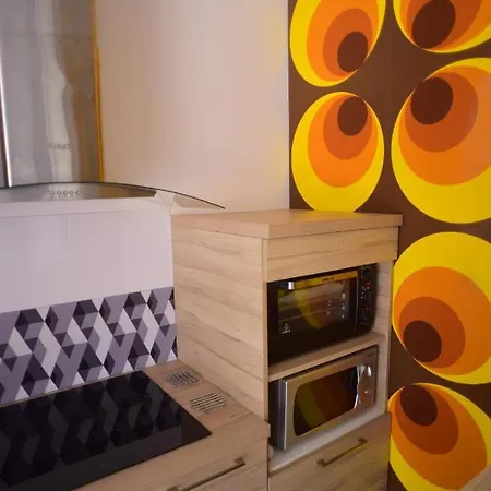 Pop En Roussillon Apartamento *