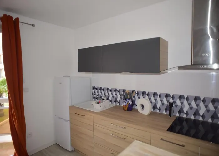 Pop En Roussillon كانيه