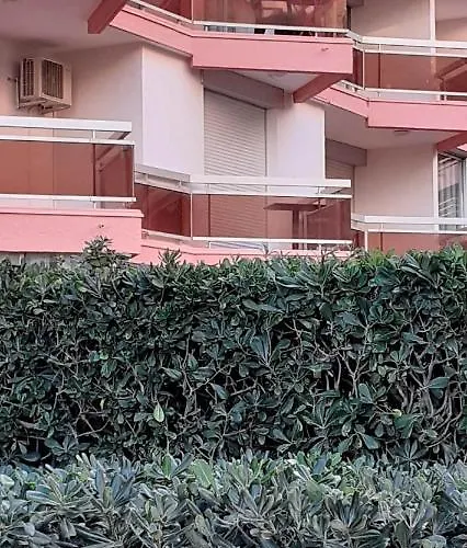 Pop En Roussillon شقة *