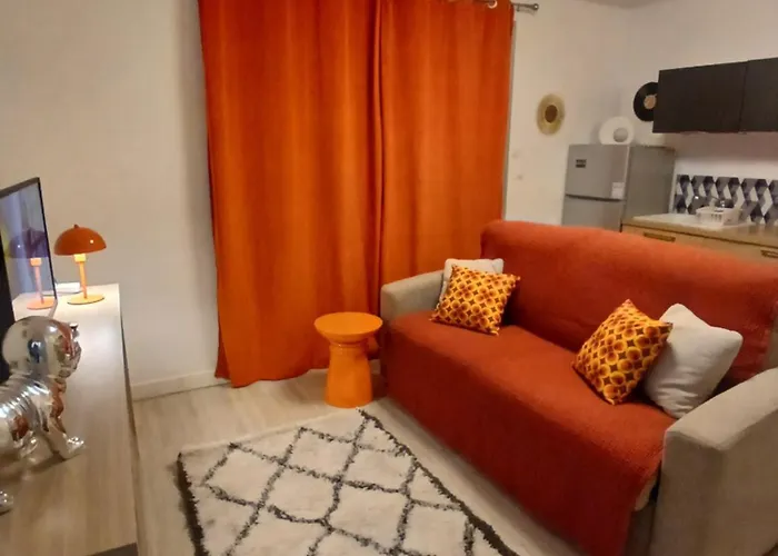 Pop En Roussillon شقة